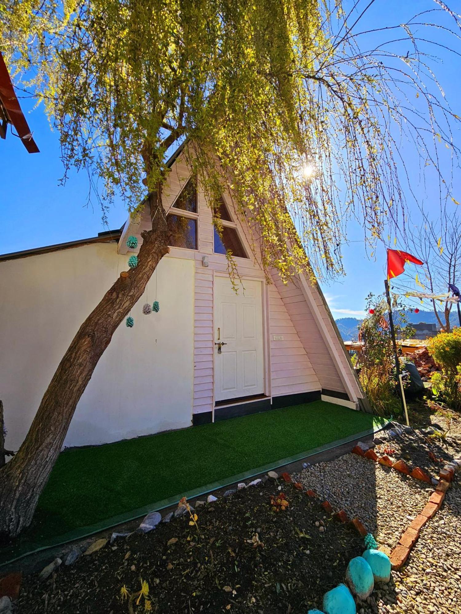 Lushtree Backpackers - Hostel & Cafe Mukteshwar Exterior photo